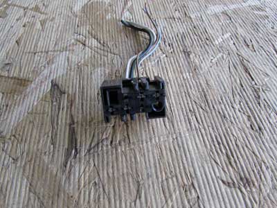 Audi Connector with Pigtail 8L0971972